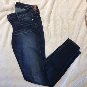 LIKE NEW! Lucky Jeans!❤️